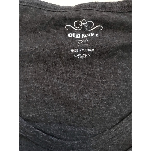 Old Navy Tee Size Small - Picture 3 of 3